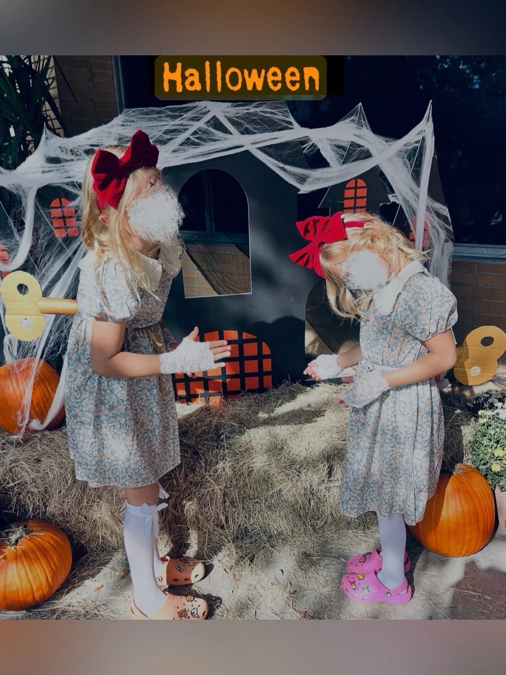 Halloween girls Creepy Wind up Doll costumes x2
